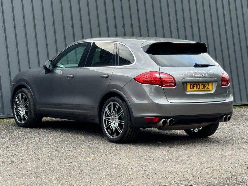 PORSCHE CAYENNE