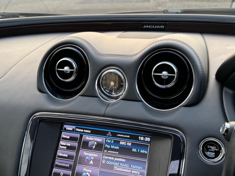 JAGUAR XJ