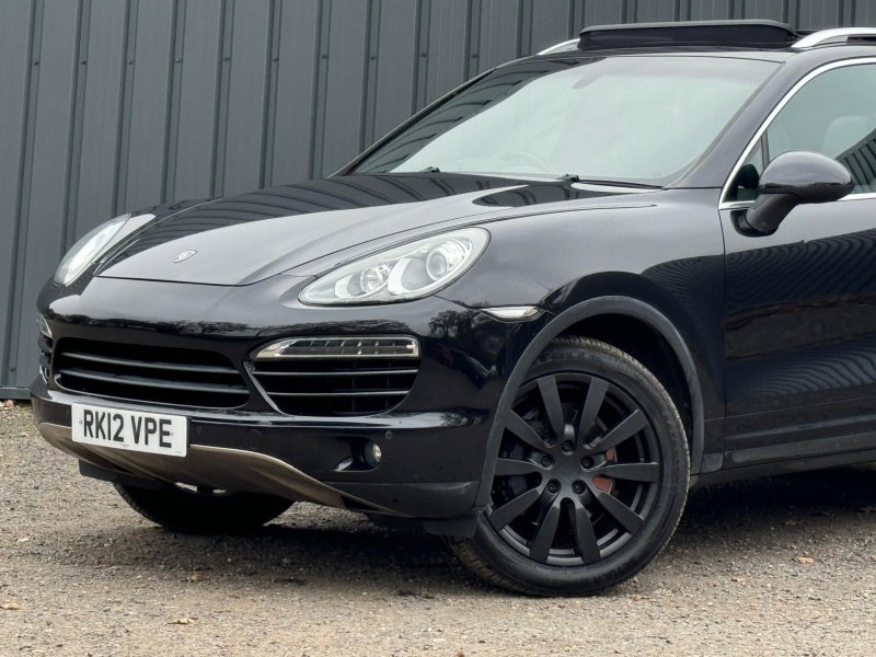 PORSCHE CAYENNE