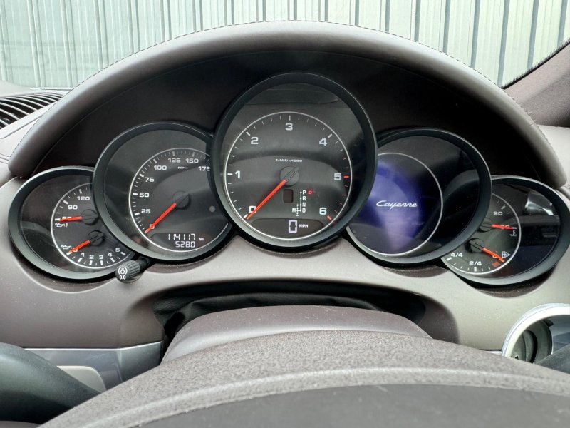 PORSCHE CAYENNE