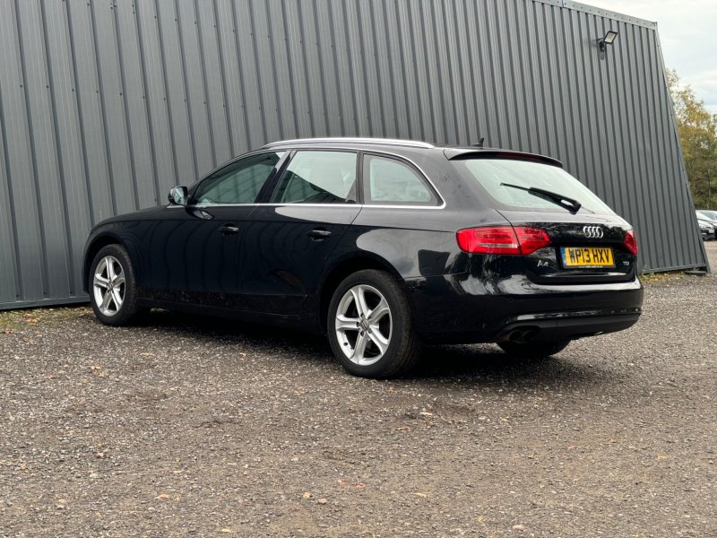 AUDI A4 AVANT