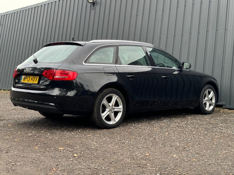 AUDI A4 AVANT