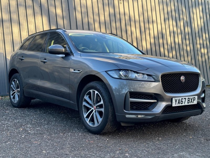 JAGUAR F-PACE