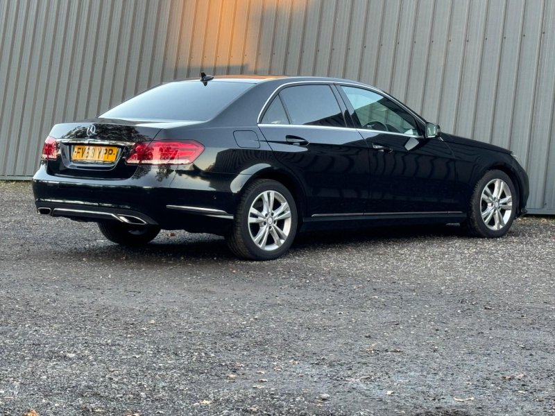 MERCEDES-BENZ E CLASS