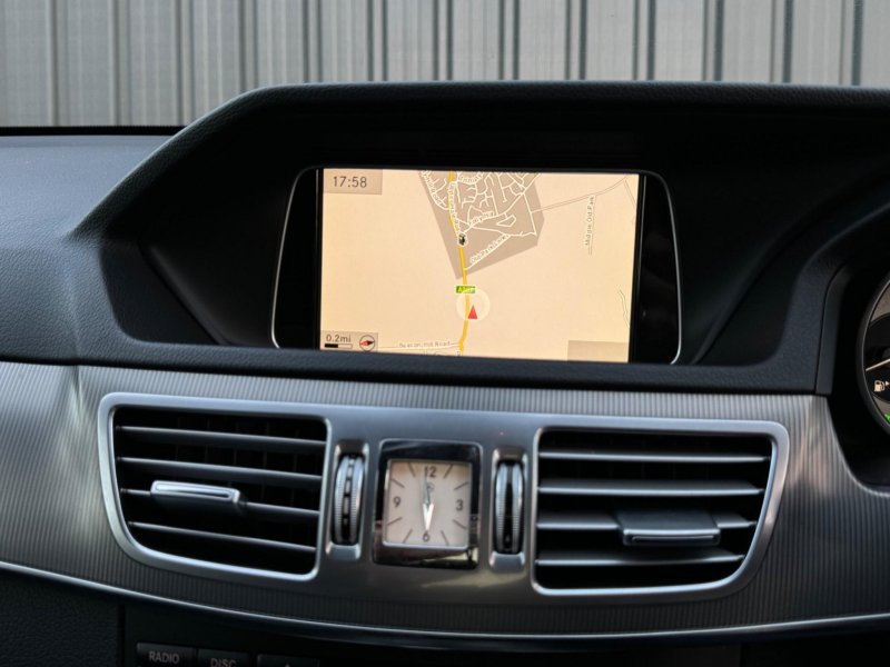 MERCEDES-BENZ E CLASS