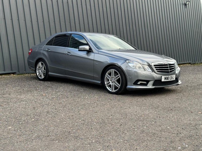 MERCEDES-BENZ E CLASS