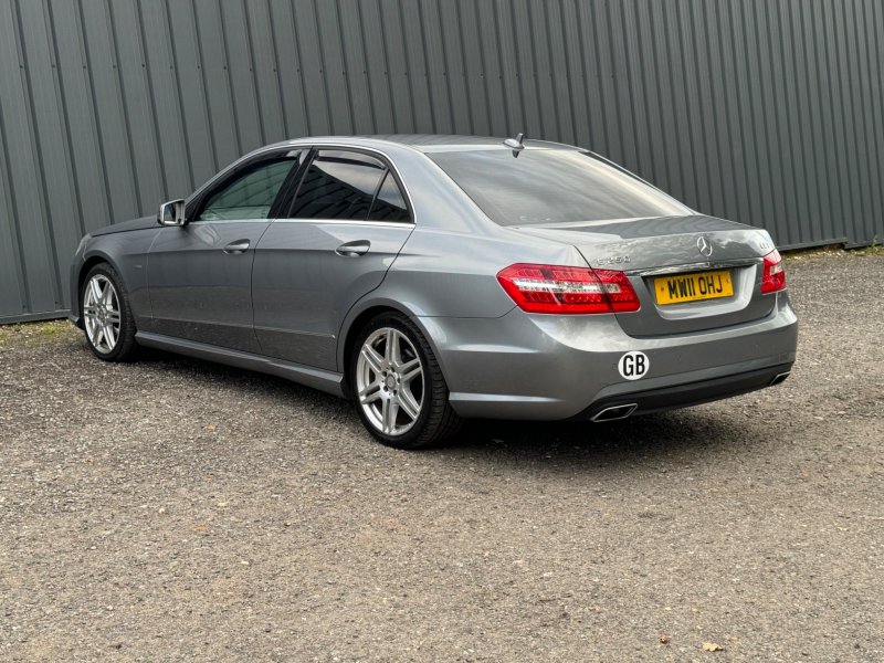 MERCEDES-BENZ E CLASS