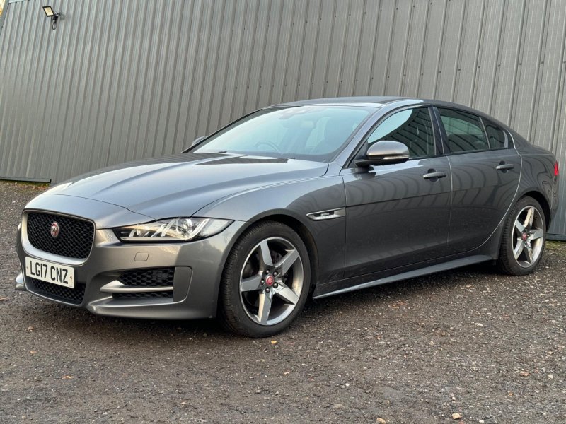 JAGUAR XE