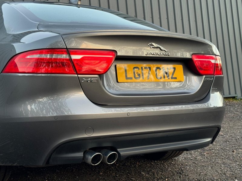 JAGUAR XE