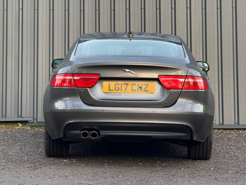 JAGUAR XE