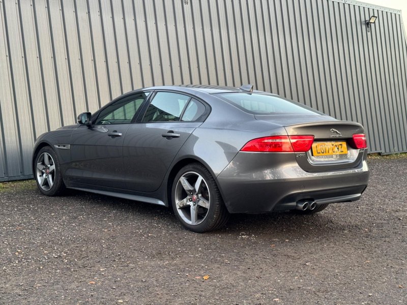 JAGUAR XE