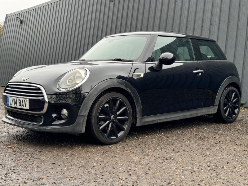 MINI HATCH