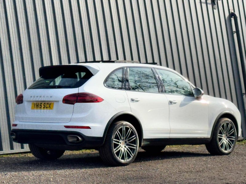 PORSCHE CAYENNE