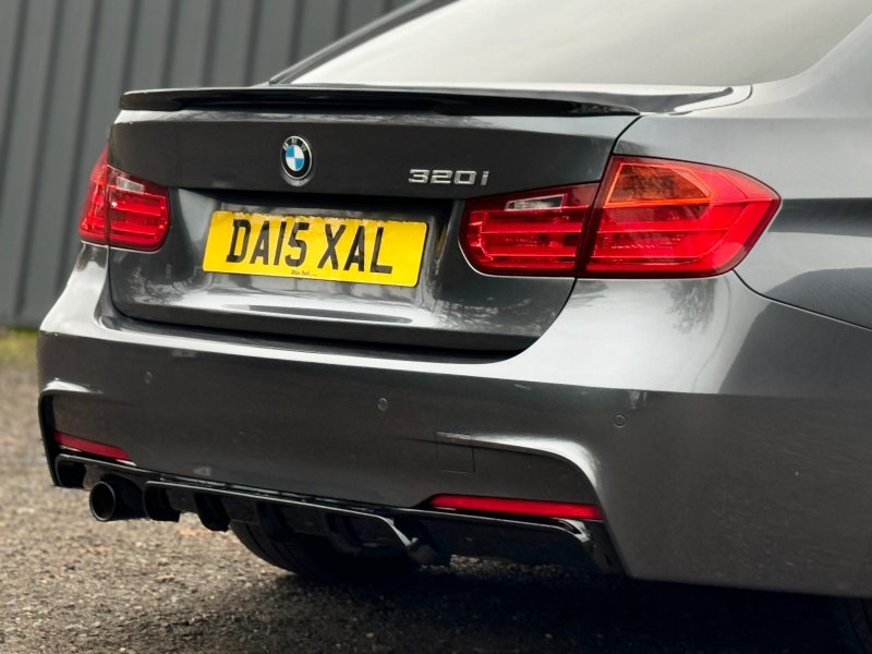 BMW 3 SERIES