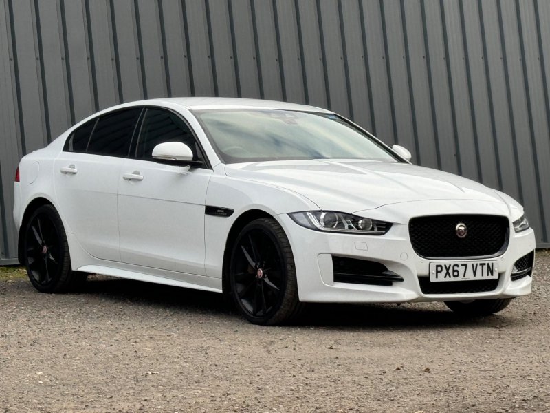 JAGUAR XE