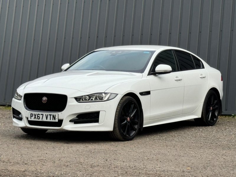 JAGUAR XE