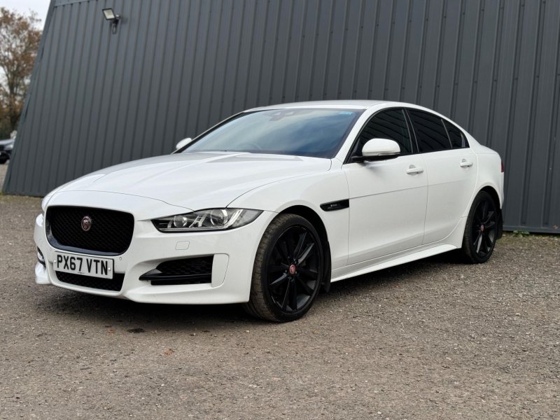 JAGUAR XE