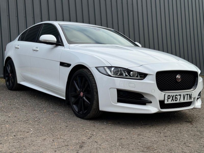 JAGUAR XE