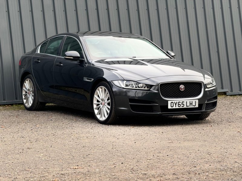 JAGUAR XE
