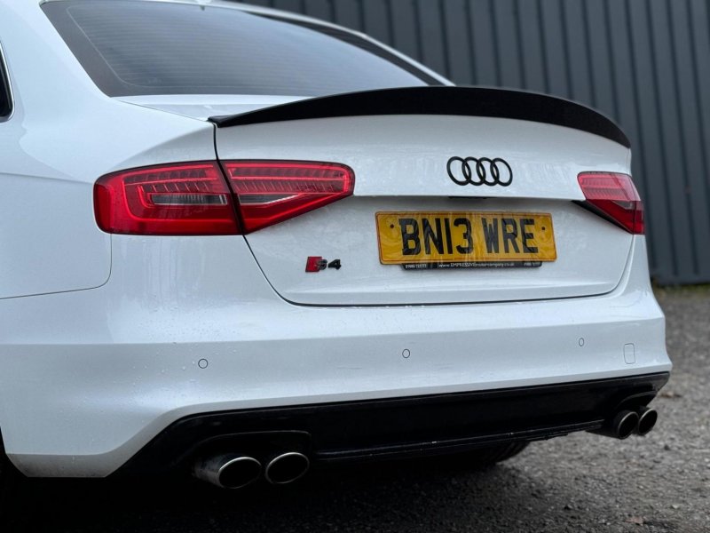 AUDI S4