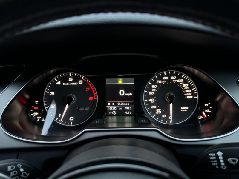 AUDI S4