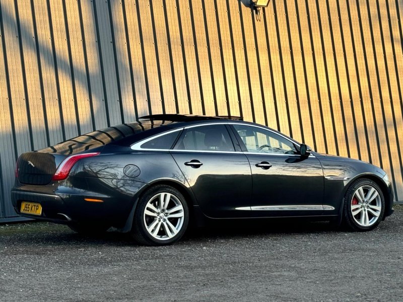 JAGUAR XJ