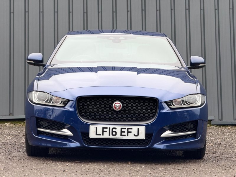 JAGUAR XE