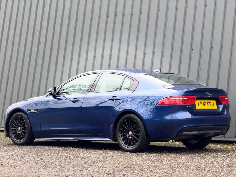 JAGUAR XE