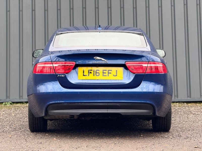JAGUAR XE