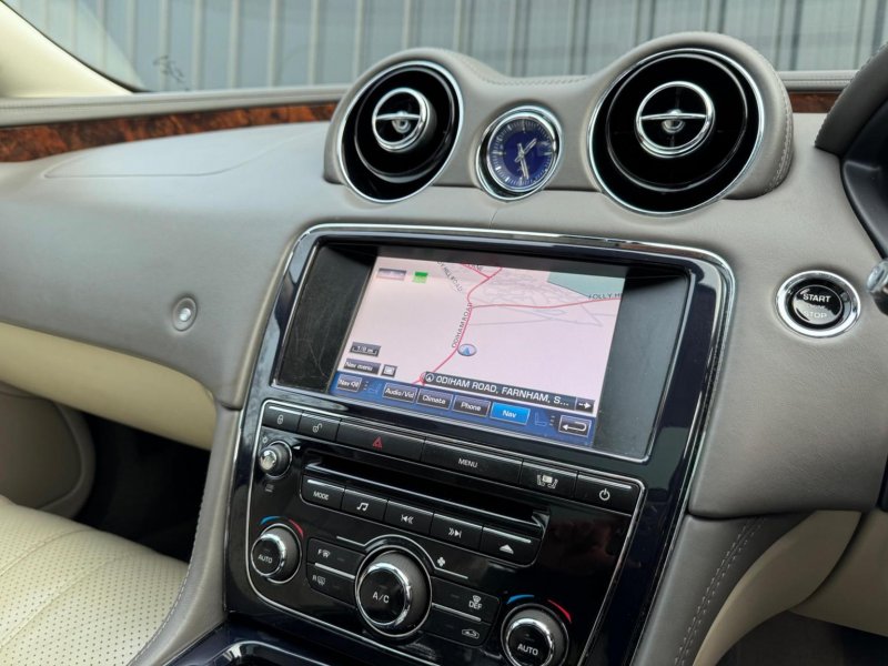 JAGUAR XJ