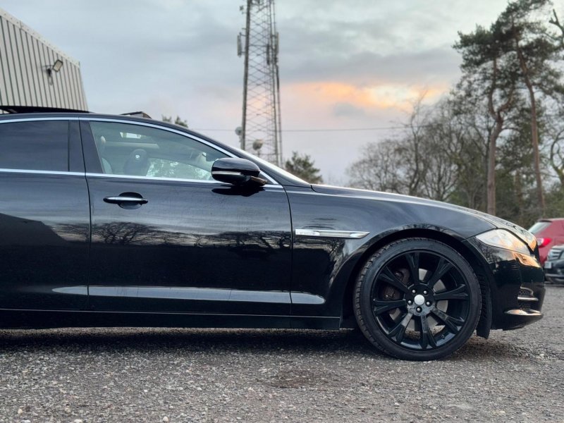 JAGUAR XJ