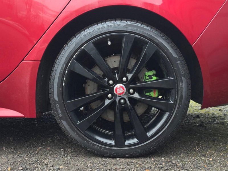 JAGUAR XE