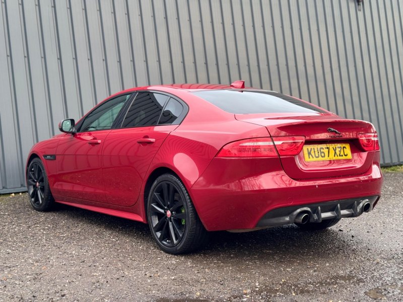 JAGUAR XE