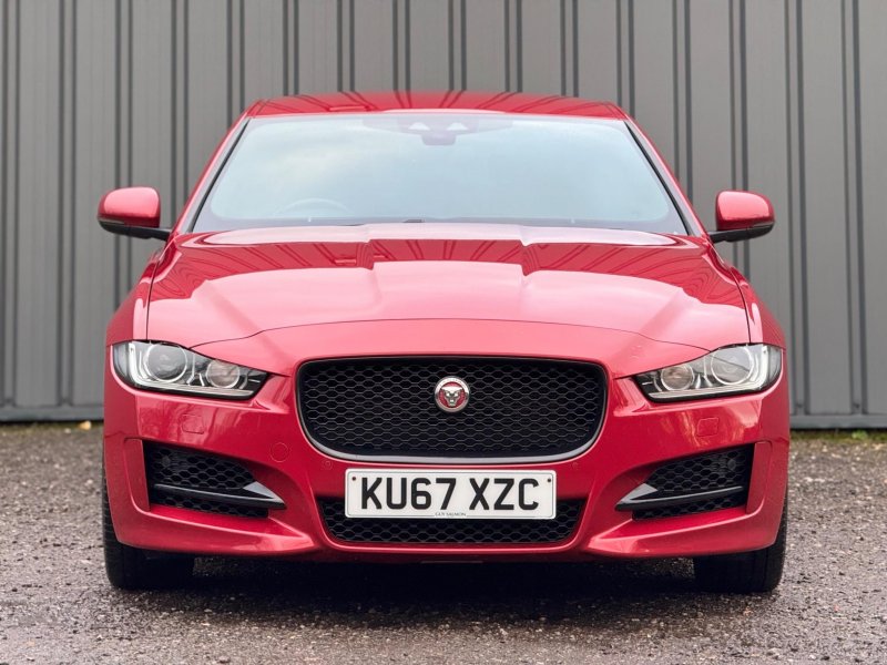 JAGUAR XE