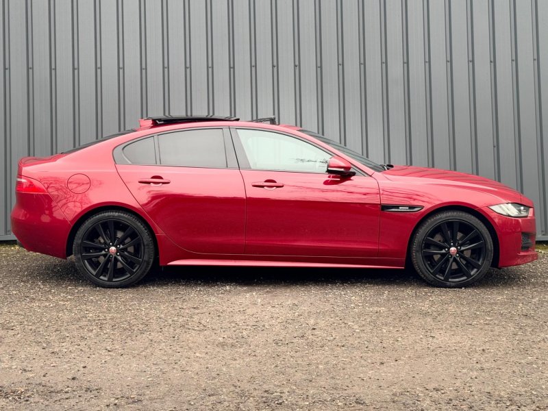 JAGUAR XE