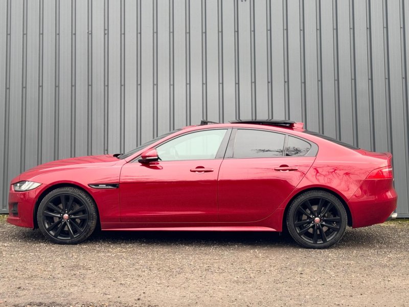 JAGUAR XE