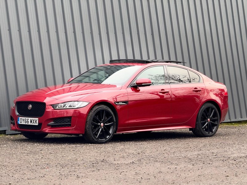 JAGUAR XE