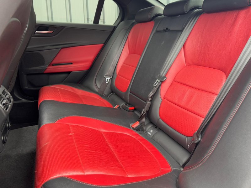 JAGUAR XE