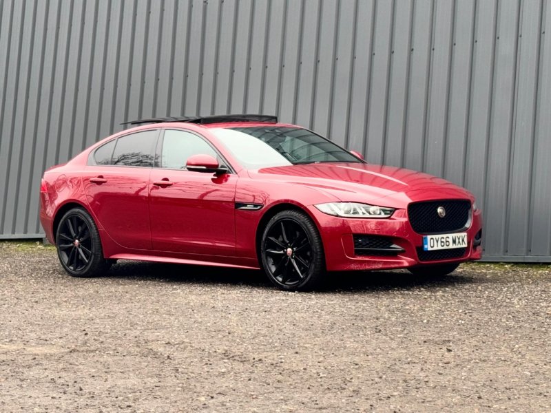 JAGUAR XE