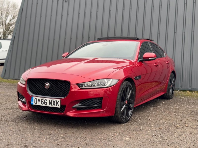 JAGUAR XE