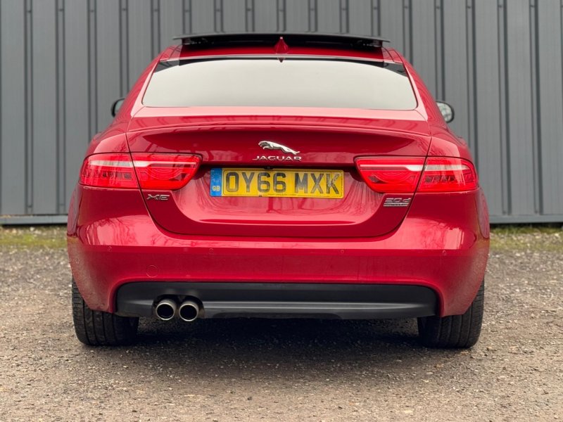 JAGUAR XE
