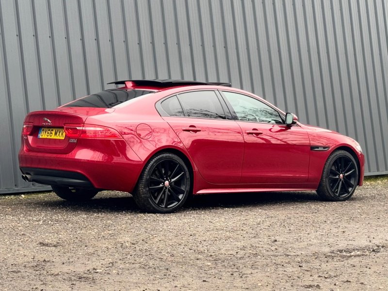 JAGUAR XE