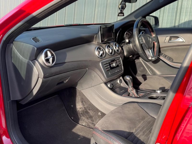 MERCEDES-BENZ GLA CLASS
