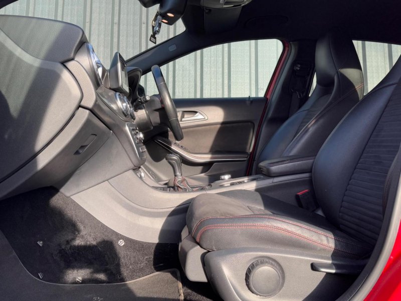 MERCEDES-BENZ GLA CLASS