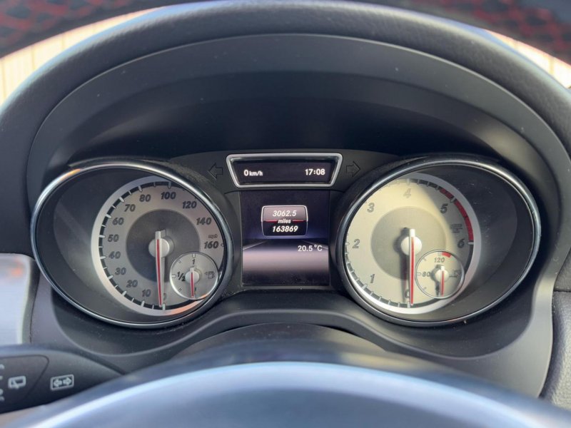 MERCEDES-BENZ GLA CLASS