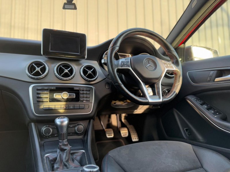 MERCEDES-BENZ GLA CLASS
