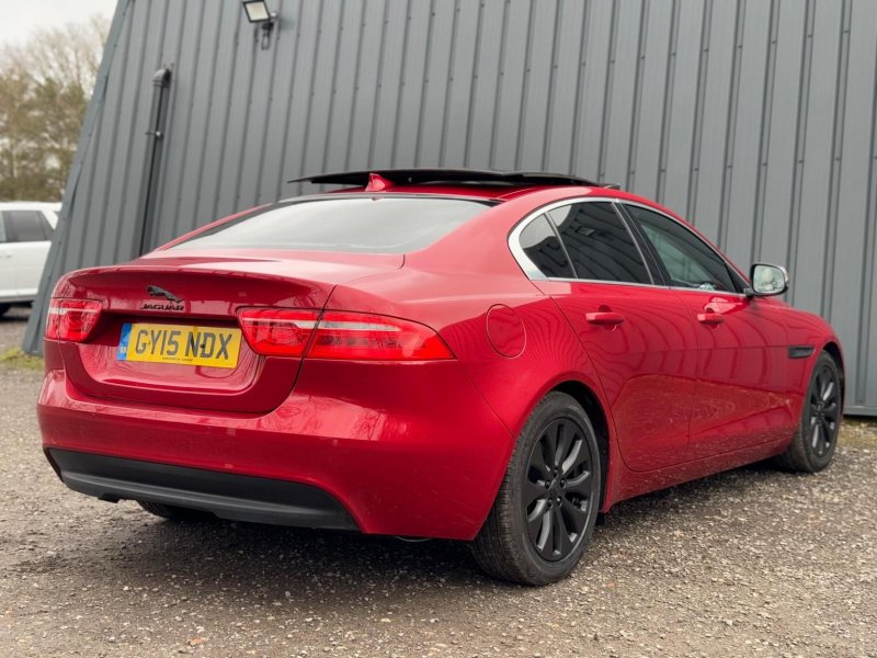 JAGUAR XE