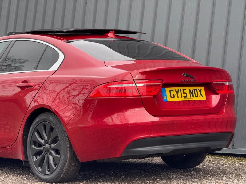 JAGUAR XE