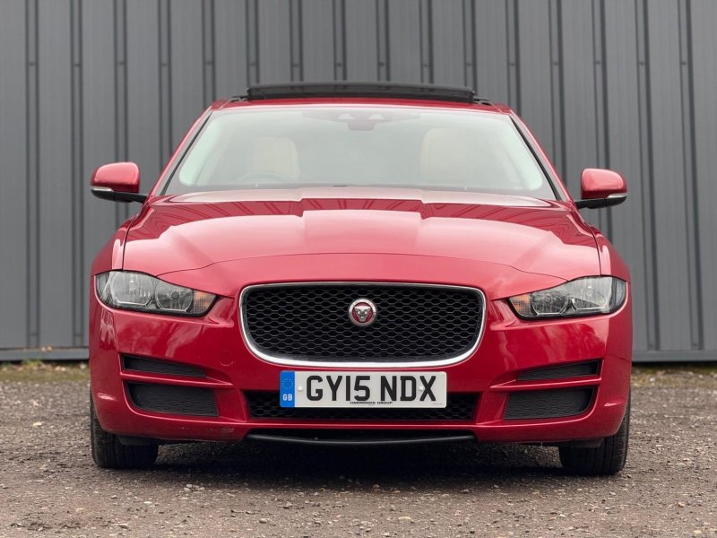 JAGUAR XE