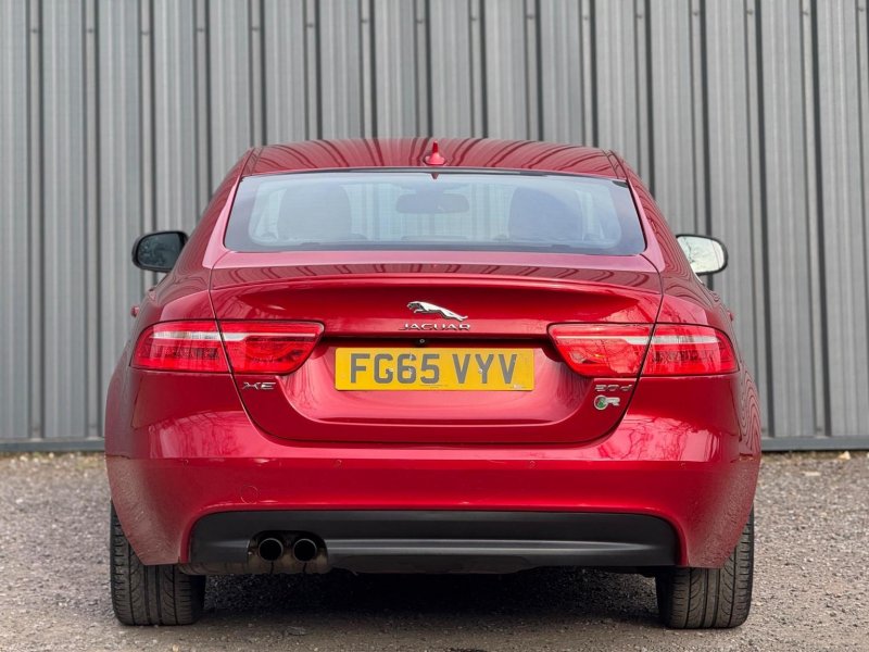 JAGUAR XE